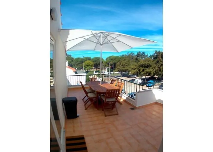 Near The Beach With Big Terrace Апартаменты Сетубал