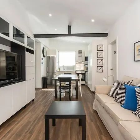Apartment Near The Beach With Big Terrace *