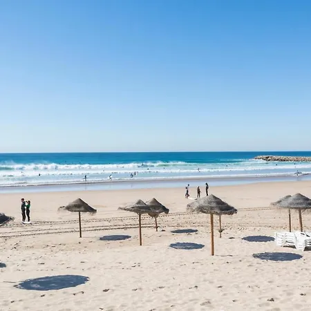 Near The Beach With Big Terrace * Setubal